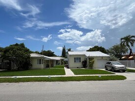 1712 Fletcher St, Unit 3 in Hollywood, FL - Building Photo