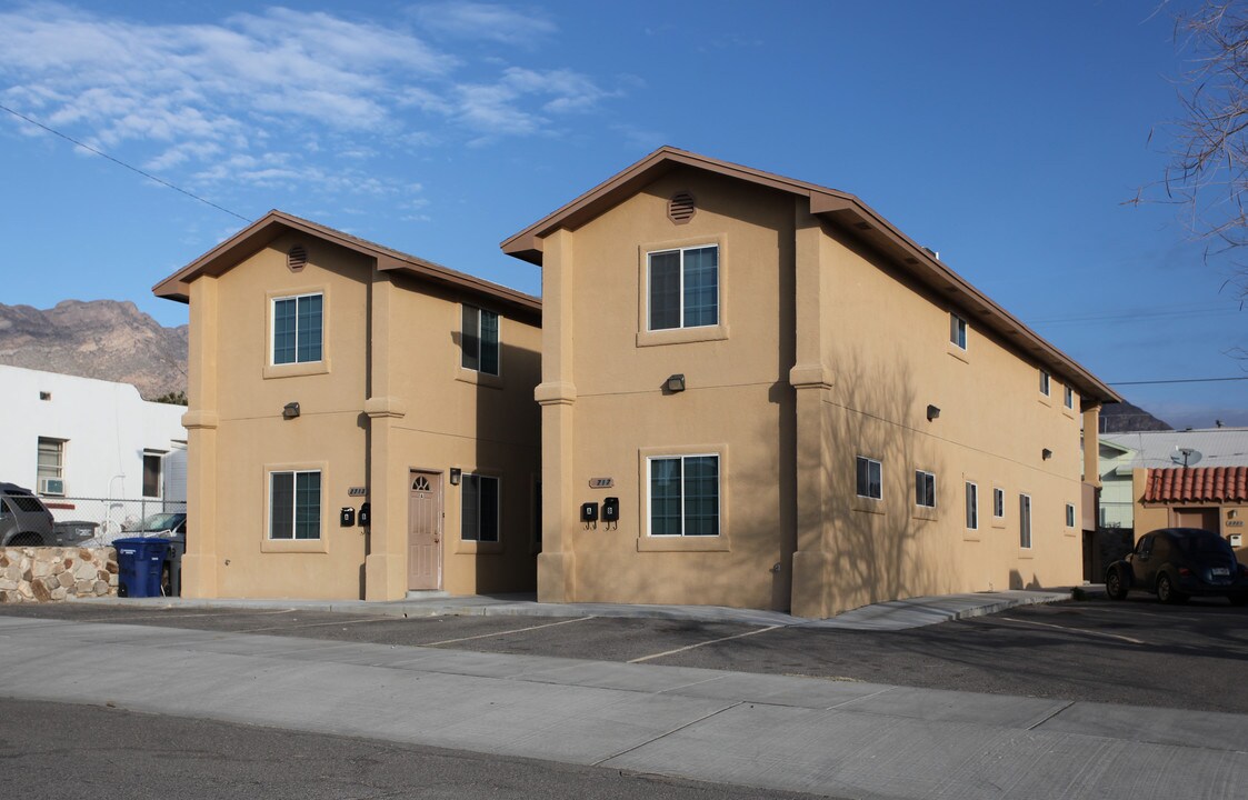 2713-2721 Idalia Ave in El Paso, TX - Building Photo