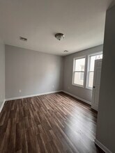 89 Pearsall Ave, Unit 5 in Jersey City, NJ - Building Photo - Building Photo