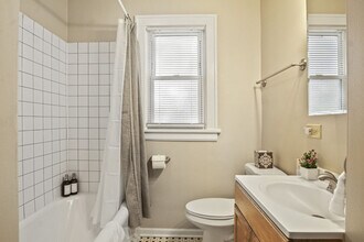 1335 N Jackson St, Unit SI ID1265536P in Waukegan, IL - Building Photo - Building Photo