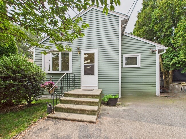 property at 124 Edgeworth Ave