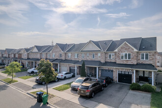 159-173 Crystal Glen Cres in Brampton, ON - Building Photo - Building Photo