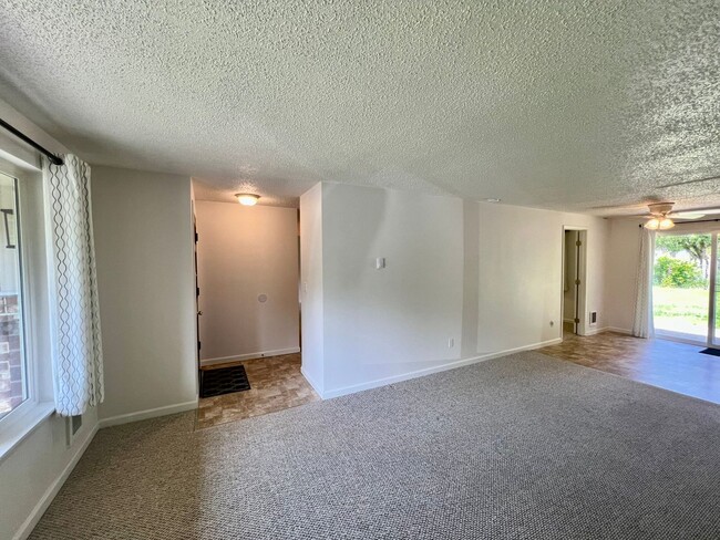 738 36th Ave NE in Olympia, WA - Building Photo - Building Photo