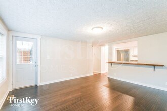 648 Sycamore St in Westfield, IN - Building Photo - Building Photo