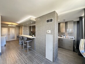 1230 N State Pky, Unit G00C in Chicago, IL - Building Photo - Building Photo