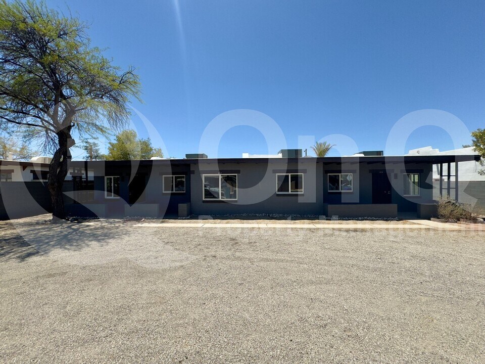 915 N Columbus Blvd in Tucson, AZ - Building Photo
