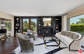 324 N Bonhill Rd in Los Angeles, CA - Building Photo - Building Photo