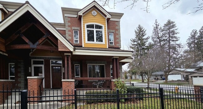 301 S 11th St in Coeur d'Alene, ID - Building Photo - Building Photo