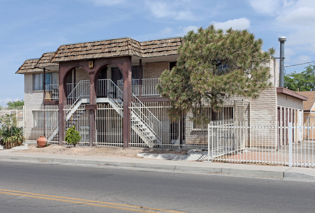 400 Rhode Island St NE in Albuquerque, NM - Foto de edificio - Building Photo