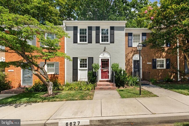 6627 Burlington Pl in West Springfield, VA - Building Photo - Building Photo