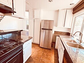 9624 Caminito Del Feliz in San Diego, CA - Building Photo - Building Photo