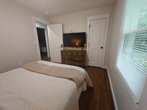 920 Friendly Pl in Charlotte, NC - Building Photo - Building Photo
