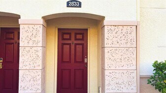 2833 Club Cortile Cir in Kissimmee, FL - Building Photo