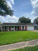 7143 Triola Ln in Houston, TX - Building Photo