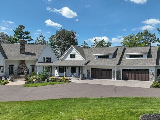 property at N1211 East Side Rd