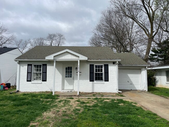 property at 1619 S Kentwood Ave
