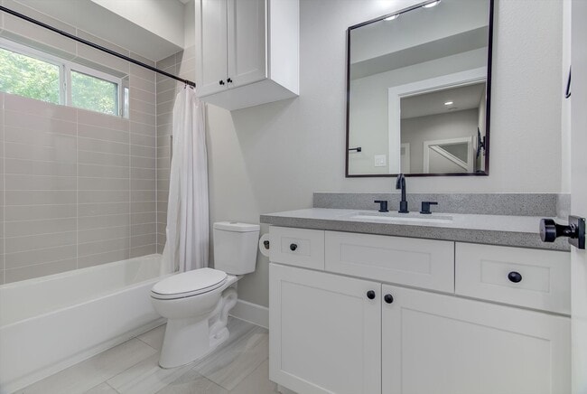 property at 1329 Buescher Dr