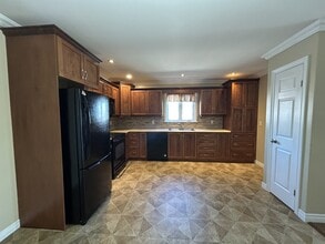 48 Great Eastern Avenue in St John's, NL - Building Photo - Building Photo