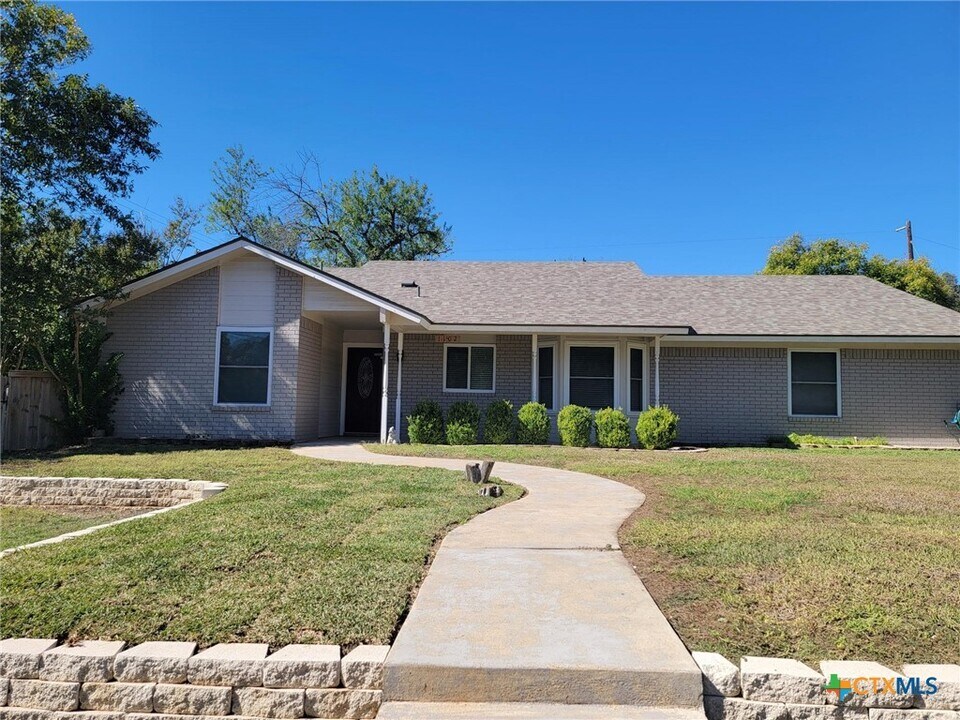 1102 End O Trail in Harker Heights, TX - Building Photo