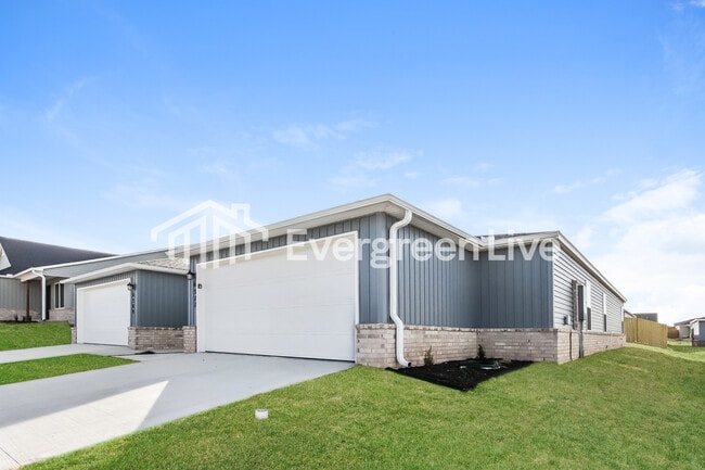 6511 NW Kathleen St in Bentonville, AR - Building Photo - Building Photo