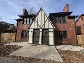 1110 S Main St in Reidsville, NC - Building Photo