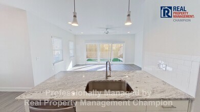 8730 Sandy Rdg Lp in Wilmington, NC - Building Photo - Building Photo