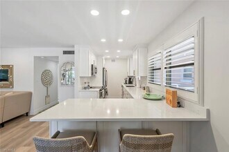 1910 Gulf Shore Blvd N, Unit 800 NE 42nd Street - 106 in Naples, FL - Building Photo - Building Photo