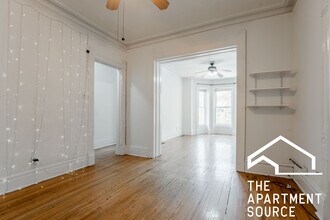 241 W Scott St in Chicago, IL - Building Photo - Building Photo
