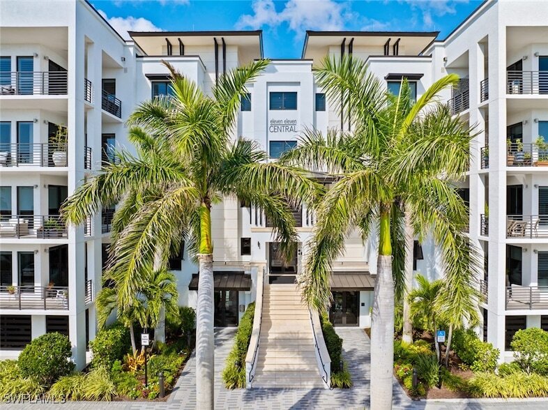 1111 Central Ave, Unit 507 in Naples, FL - Foto de edificio