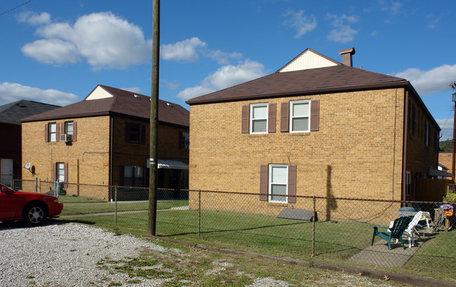 5108-5110 Venable Ave SE in Charleston, WV - Foto de edificio - Building Photo