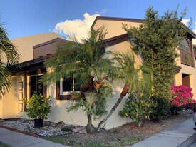 5280 Bosque Ln in West Palm Beach, FL - Building Photo