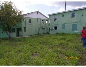 1309-1311 Avenue E in Fort Pierce, FL - Building Photo - Building Photo