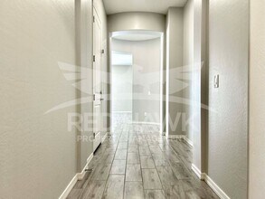 4295 E Boston St in Gilbert, AZ - Foto de edificio - Building Photo
