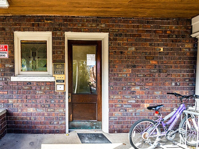 property at 402 S 5th Ave