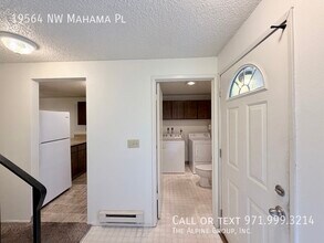 19564 NW Mahama Pl in Portland, OR - Building Photo - Building Photo