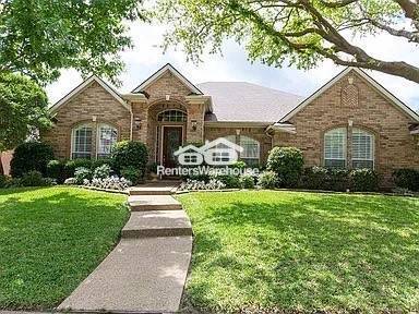 2202 Hillside Dr in Rowlett, TX - Foto de edificio