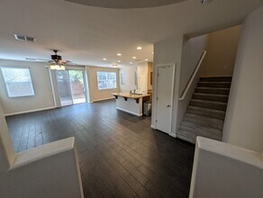 7570 Dobroyd Dr in Las Vegas, NV - Building Photo - Building Photo