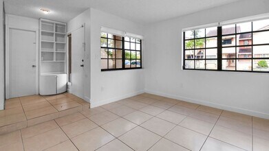 17908 NW 68th Ave in Hialeah, FL - Building Photo - Building Photo