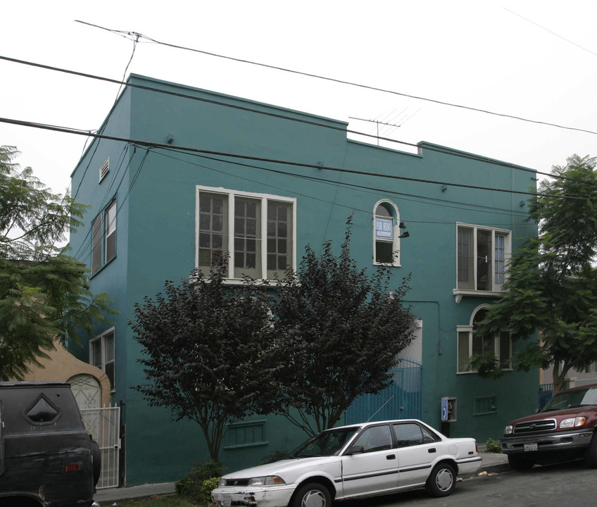 328 Columbia Ave in Los Angeles, CA - Foto de edificio