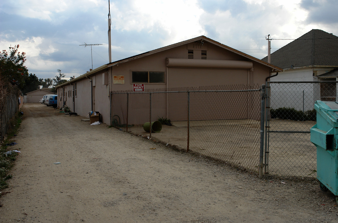 2512 Balboa St in Oxnard, CA - Foto de edificio