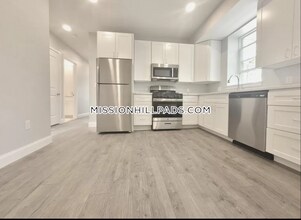 334 Warren St-Unit -3 in Boston, MA - Building Photo - Building Photo