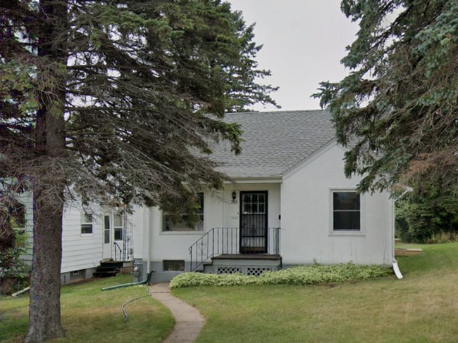 property at 1313 N 20th Ave E