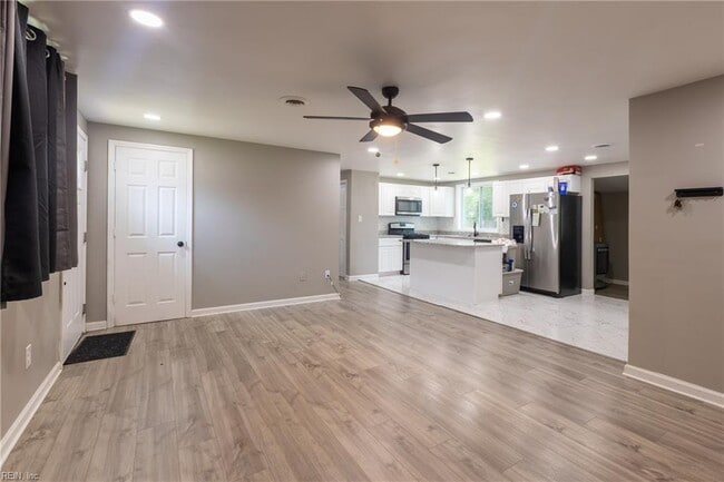 1507 Hastings Dr in Hampton, VA - Building Photo - Building Photo