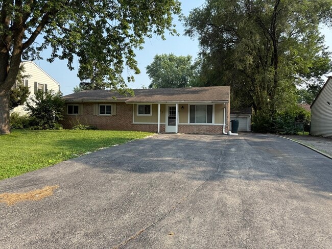 property at 533 Redwood Rd