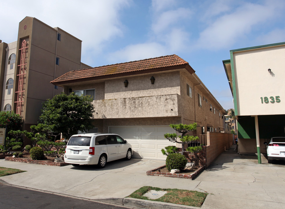 1845 Purdue Ave in Los Angeles, CA - Building Photo