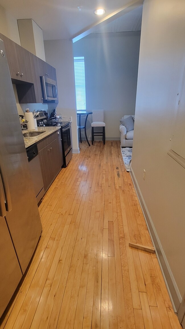 125 N. Dargan Street, 2G, Unit Studio in Florence, SC - Building Photo - Building Photo