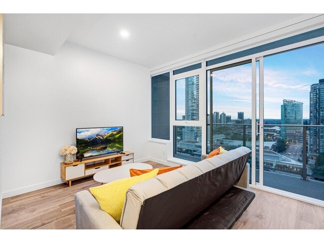 13428-13105 105 Ave in Surrey, BC - Building Photo - Building Photo