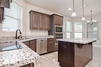 6014 Sunrise Way in Midland, TX - Building Photo - Building Photo