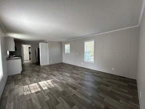 11420 Oakgrove Dr in Fenton, MI - Building Photo - Building Photo