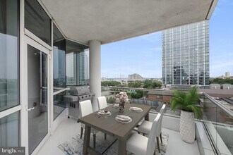 101 Walnut St, Unit 6 in Philadelphia, PA - Building Photo - Building Photo